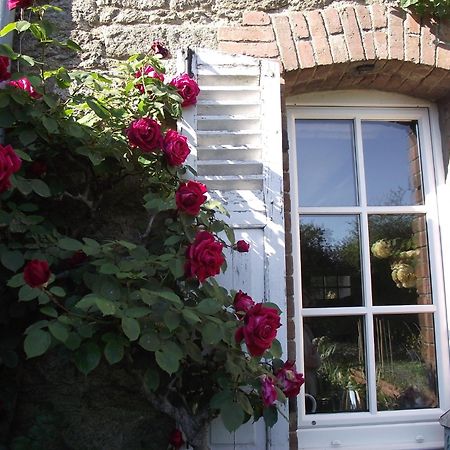 Chambres D'Hotes Le Clos D'Enhaut ดีนาร์ ภายนอก รูปภาพ